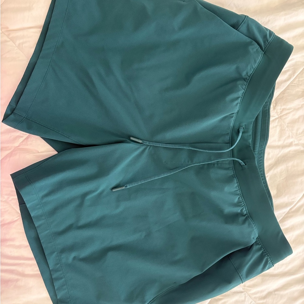 Lululemon men’s zeroed in 7” shorts XL